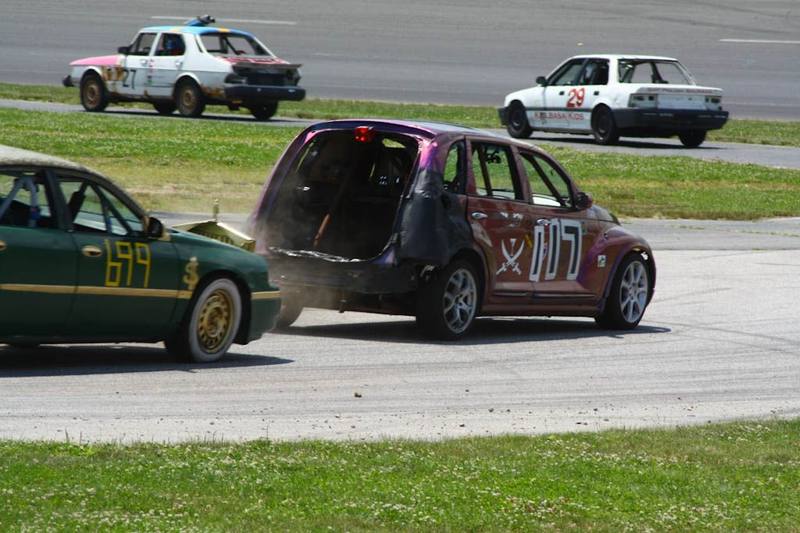Illustration for article titled The 24 Hours Of LeMons New England 2009 Über Gallery, Part 1
